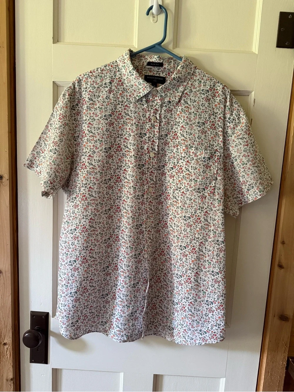 Banana Republic Men's Short-Sleeve Floral Button-Up Shirt